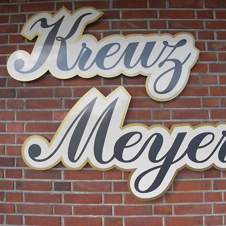 Land-Gut-Hotel Restaurant Kreuz Meyer Stuhr Exterior photo